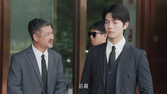 报告总裁夫人和少爷都成了大佬(5集) 报告总裁夫人和少爷都成了大佬(5集)剧好看短剧推荐