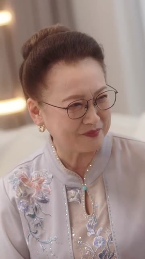 年上大叔霸宠小保姆(93集) 年上大叔霸宠小保姆(93集)热播短剧分享