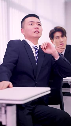 闪亮的张二狗(二狗别跑) 闪亮的张二狗(二狗别跑)免费短剧合集