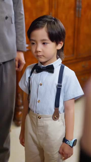 六年后她带双宝虐翻前夫(80集) 六年后她带双宝虐翻前夫(80集)最新热门短剧