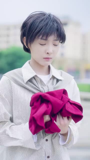 女扮男装后总裁念念不忘（83集）火热短剧抢先看