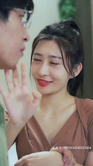 我和房东的秘密,我的美女室友,这个房客不一般(合集) 我和房东的秘密,我的美女室友,这个房客不一般(合集)网络小短剧