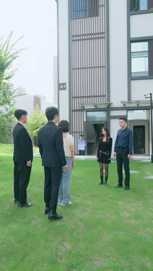 千金小姐每天都在装穷(96集) 千金小姐每天都在装穷(96集)穿越短剧推荐