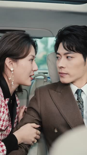 黑料女配霸榜热搜（长篇）红果免费短剧