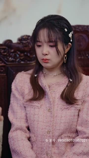 被逼嫁人当天五个大佬舅舅从天而降(81集) 被逼嫁人当天五个大佬舅舅从天而降(81集)全剧看到大结局