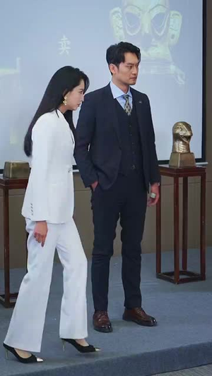 老公挽着白月光让我儿子喊妈(53集) 老公挽着白月光让我儿子喊妈(53集)热门短剧抢先