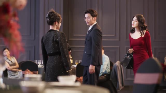 我在豪门装傻暴富（5集）红果免费看短剧