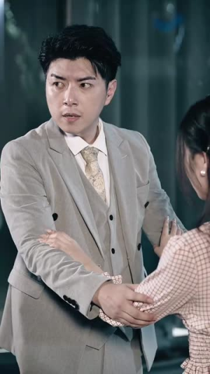 亲亲小甜妻（30集）剧情简介