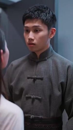 下山后,我被四个绝色师姐包围了(79集) 下山后,我被四个绝色师姐包围了(79集)热门短剧榜单