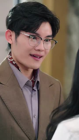 请让我触碰你（77集） 爆火短剧追不停