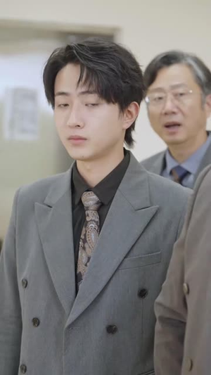 落榜后我惊艳全球(51集) 落榜后我惊艳全球(51集)短视频追剧推荐