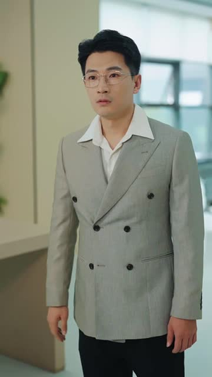 顾总你前妻在科研界封神了(61集) 顾总你前妻在科研界封神了(61集)古装热门短剧