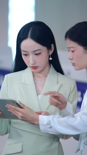 离婚后卿小姐名动全球(60集) 离婚后卿小姐名动全球(60集)怎么看全集